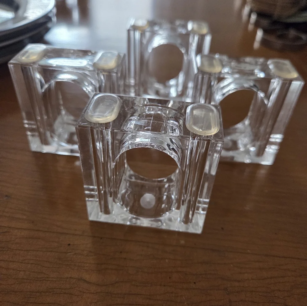 Acrylic 4 Piece Salt & Pepper Napkin Ring Shakers Never Used